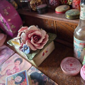 Vintage Ceramic Rose and Flower Trinket Box Artsy Cottagecore Romantic Fairycore